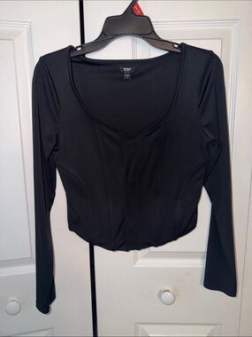 Express Black Long-Sleeve Scoop Neck Fitted Crop Top